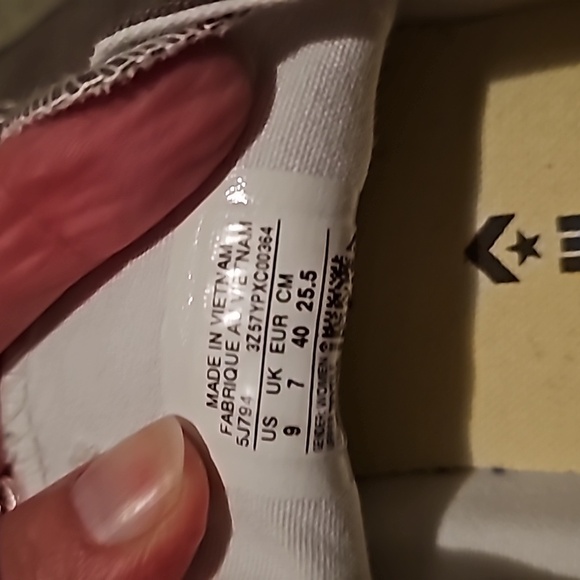 Converse size 9 - Picture 6 of 7